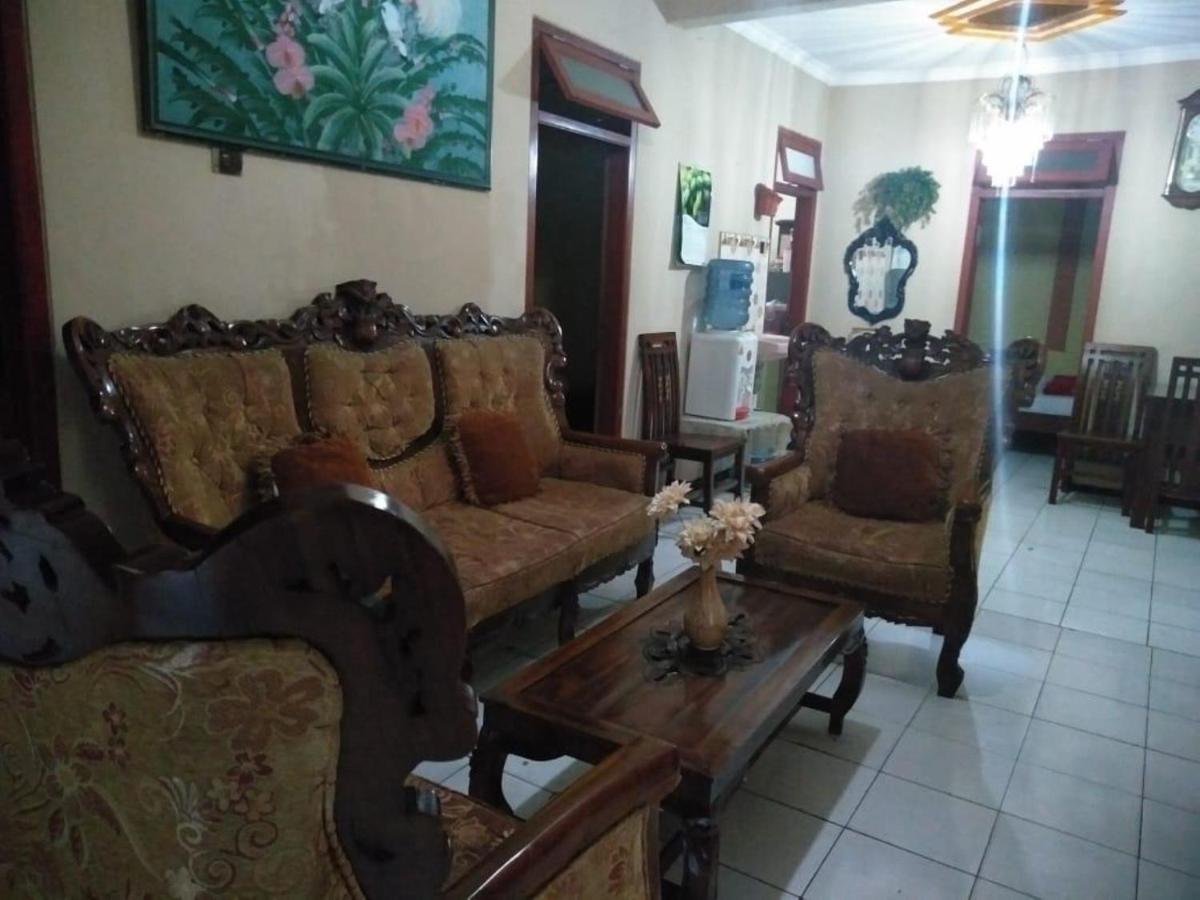 Villa Trijaya Batu  Esterno foto